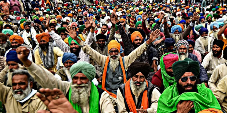 ৰাজপথত গজাল পুতি কৃষকৰ প্ৰতিবাদক ৰোধ কৰাৰ প্ৰয়াস চৰকাৰৰ