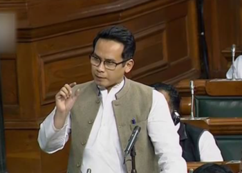ছয় জনগোষ্ঠীৰ জনজাতিকৰণৰ বিষয়ক লৈ লোকসভাত সৰৱ সাংসদ গৌৰৱ গগৈ