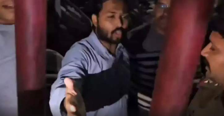 প্ৰতিবাদৰ পৰাই আটক খান ছাৰক… কি কাৰণত সাব্যস্ত কৰিছিল প্ৰতিবাদ…