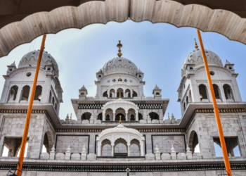 আজমেৰ দৰগাহৰ সমস্যা সন্দৰ্ভত প্ৰাক্তন আমোলাসকলৰ প্ৰধানমন্ত্ৰী মোদীলৈ পত্ৰ প্ৰেৰণ