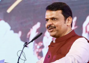 মহাৰাষ্ট্ৰৰ পৰৱৰ্তী মুখ্যমন্ত্ৰী দেৱেন্দ্ৰ ফাড়নৱিশ, বিজেপিৰ বিধায়িনী দলৰ বৈঠকত সিদ্ধান্ত