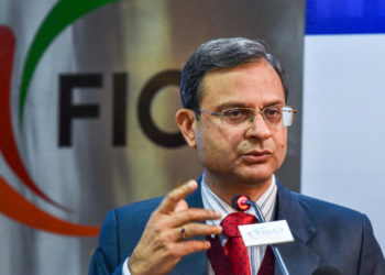 কোন হয় পৰৱৰ্তী গৱৰ্ণৰ সঞ্জয় মালহোত্ৰা?