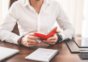 জীৱনটো সুচাৰুৰূপে পৰিচালনা কৰিবলৈ নিজৰ সৈতে কৰক কথোপকথন