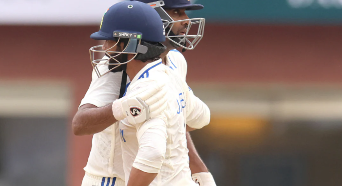 ক্ৰিকেট অনুৰাগীলৈ দু:খৱৰ! আন্ত:ৰাষ্ট্ৰীয় ক্ৰিকেটৰ পৰা অৱসৰ এইগৰাকী ক্ৰিকেটাৰৰ