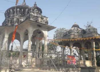 সম্ভলৰ পিছত আমেথিত উদ্ধাৰ ১২০ বছৰীয়া মন্দিৰ