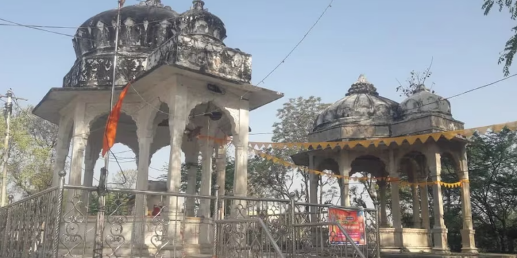 সম্ভলৰ পিছত আমেথিত উদ্ধাৰ ১২০ বছৰীয়া মন্দিৰ
