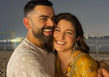 পত্নী অনুষ্কাৰ সন্মুখত কান্দোনত ভাঙি পৰে কিং কোহলী, কিন্তু কিয়?