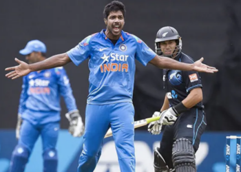 ১৫২.৫ গতিবেগেৰে বলিং কৰা এইগৰাকী ভাৰতীয় ক্ৰিকেটাৰে ল’লে অৱসৰ