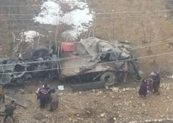 ভাৰতীয় সেনাৰ বাহন বাগৰিল দ’ খাৱৈত; ৪ জন জোৱানৰ মৃত্যু