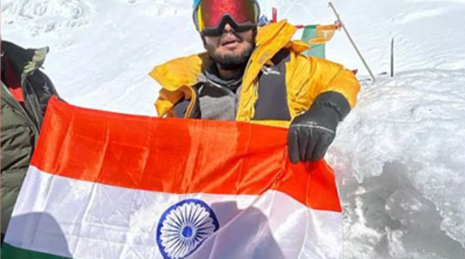 ২০ বছৰীয়া ভাৰতীয় যুৱকে কৰিলে আচৰিত কাম