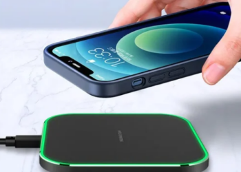 বেটাৰি চাৰ্জিং সঁচাকৈয়ে ভাল নে? জানক Wired  চাৰ্ডিঙৰ পৰা ই কেনেকৈ পৃথক…