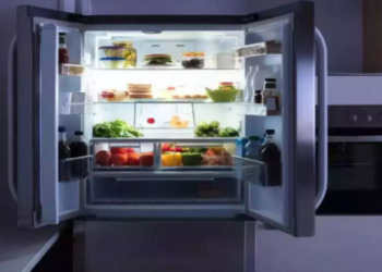 ৫ বছৰ ধৰি লিভ-ইন ৰিলেচনশ্বিপত থকা প্ৰেমিকাৰ সৈতে ভয়ংকৰ কাণ্ড, ১০ মাহ ধৰি ৰাখিলে ফ্ৰীজত