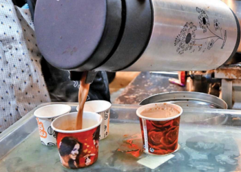 আপুনিও কাগজৰ কাপত চাহ-কফি খায় নেকি? সাৱধান হওঁক, নহ’লে বিপদ অনিবাৰ্য…