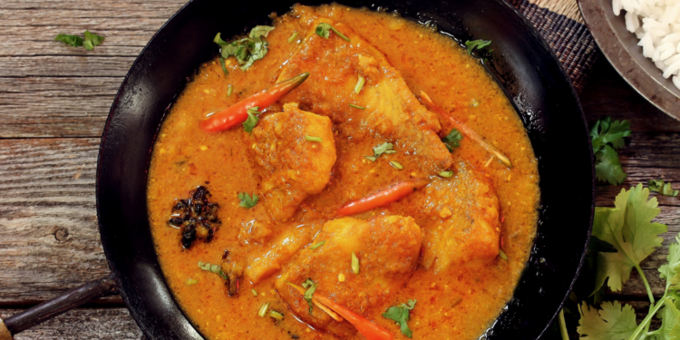 পুনৰ বিতৰ্কত শংকৰ সংঘ! তোলনীয়া বিয়াত মাছ-মাংস খুওৱাৰ বাবে এঘৰীয়া হ’ল এটি পৰিয়াল