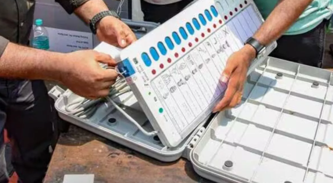 EVM ডাটা ডিলিট নকৰিবলৈ নিৰ্বাচন আয়োগক নিৰ্দেশ সৰ্বোচ্চ ন্যায়ালয়ৰ