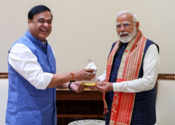 প্ৰধানমন্ত্ৰী নৰেন্দ্ৰ মোদীক সাক্ষাৎ মুখ্যমন্ত্ৰী হিমন্ত বিশ্ব শৰ্মাৰ