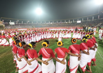 চাহ জনজাতিৰ চহকী সংস্কৃতিক বিশ্বৰ বুকুত  প্ৰতিষ্ঠিত কৰাৰ লক্ষ্যৰে সৰুসজাইত আজি ‘ঝুমইৰ বিনন্দিনী’