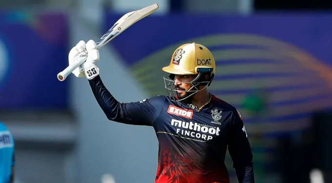 মাত্ৰ ২৭ খন মেচ খেলা এইজন ক্ৰিকেটাৰক অধিনায়কৰ দায়িত্ব দিলে RCB-এ