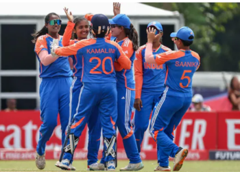 অপ্ৰতিৰোধ্য: দক্ষিণ আফ্ৰিকাক পৰাস্ত কৰি টি-২০ বিশ্বকাপত খিতাপ দখল ভাৰতৰ