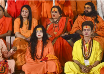 দহ কোটি টকা দি মহামণ্ডলেশ্বৰ হোৱাৰ সুযোগ লাভ বিতৰ্কিত বলীউড অভিনেত্ৰীৰ!