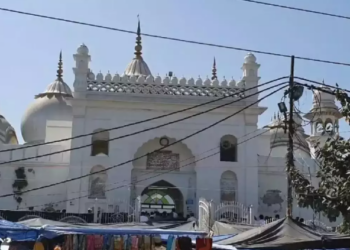 আলিগড় জামা মছজিদক লৈ বিতৰ্ক, মোগলৰ বংশধৰে দাবী কৰে মালিকীস্বত্ব