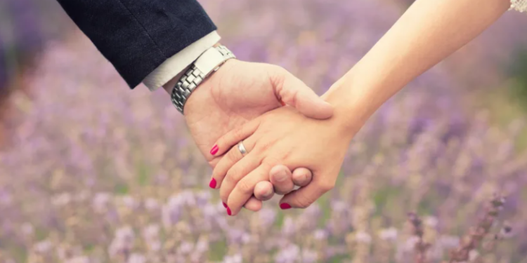 পত্নীৰ সৈতে ভয়ংকৰ কাণ্ড সংঘটিত কৰিলে স্বামীয়ে!