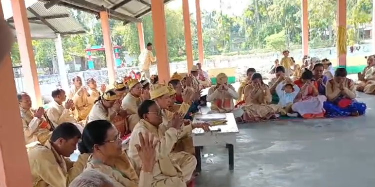 বিতৰ্কৰ পাছতেই শংকৰ সংঘ ত্যাগ কৰি ১৭ টাকৈ পৰিয়ালে গ্ৰহণ কৰিলে অন্য ধৰ্ম