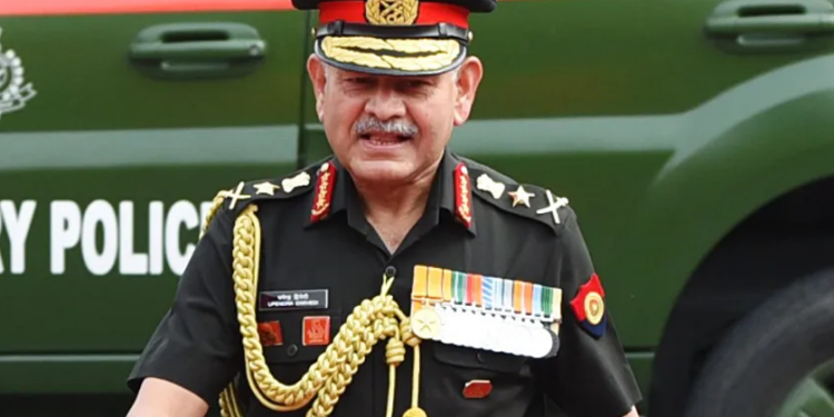 সেনাক ৰাজনীতিৰ মাজলৈ টানি আনিব নালাগে : ৰাহুল গান্ধীৰ মন্তব্যৰ প্ৰতিক্ৰিয়া সেনা প্ৰধানৰ