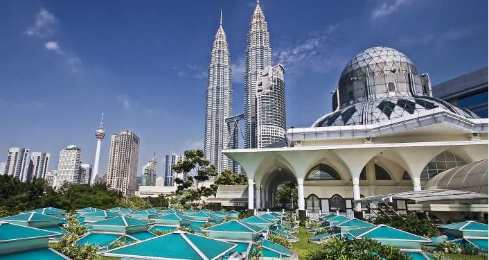 বিশ্বৰ কেইখনমান শক্তিশালী মুছলমান দেশ, আমেৰিকাইও আক্ৰমণ কৰাৰ পূৰ্বে চিন্তা কৰে পুনৰ