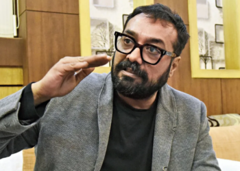 হিন্দী ছবি উদ্যোগক লৈ হতাশগ্ৰস্ত অনুৰাগ কাশ্যপে এৰিলে মায়ানগৰী মুম্বাই