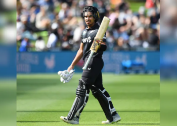 লাহোৰত জন্ম হোৱা আব্বাছে অভিষেক মেচতেই পাকিস্তানৰ বিৰুদ্ধে ৰচিলে ইতিহাস