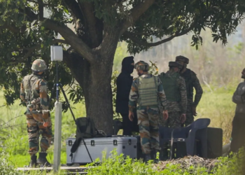 জম্মু-কাশ্মীৰৰ কথুৱাত সন্ত্ৰাসবাদীৰে ভয়ংকৰ সংঘৰ্ষ নিৰাপত্তাৰক্ষীৰ; এজন আৰক্ষী আহত