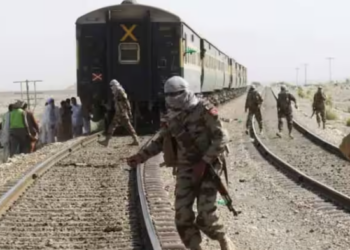 ‘ৰে’ল হাইজেকৰ আঁৰত আছে ভাৰত’, শ্বাহবাজ চৰকাৰৰ গুৰুতৰ অভিযোগ