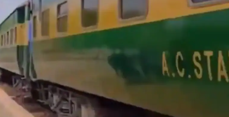 ‘সকলোকে উৰুৱাই দিম’, পাকিস্তানত ট্ৰেইন হাইজেক; পণবন্দী শতাধিক যাত্ৰী