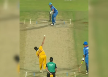 শচীনৰ সন্মুখত ধৰাশায়ী অষ্ট্ৰেলিয়াৰ বেটাৰ; খেলিলে ৩৩টা বলত ৬৪ ৰানৰ ইনিংছ