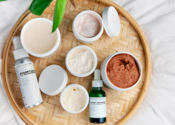 মুখৰ দাগৰ বাবে আপুনিও অসুবিধাত পৰিছে নেকি? তেন্তে লগাওক এই উপায়…