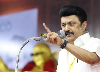 নৱদম্পত্তীক শীঘ্ৰে সন্তান জন্ম দিবলৈ আহ্বান তামিলনাডুৰ মুখ্যমন্ত্ৰীৰ