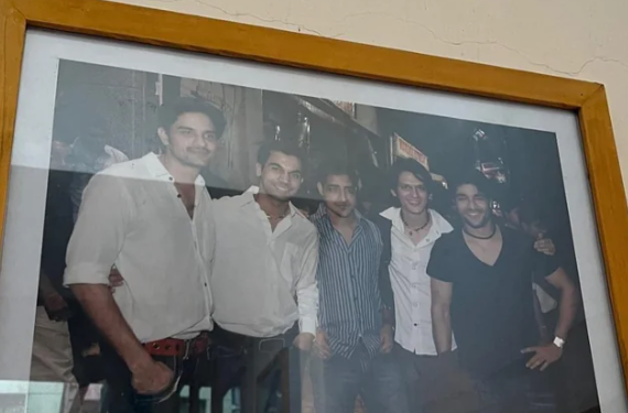 FTII দিনৰ পৰাই বন্ধুত্ব বলীউডৰ এই ৪ অভিনেতাৰ মাজত