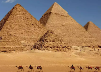 গীজা পিৰামিডৰ ৬৫০০ ফুট তলত গুপ্তধনৰ সন্ধান, আচৰিত বৈজ্ঞানিকসকল