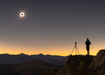 আজি বছৰৰ প্ৰথমটো সূৰ্যগ্ৰহণ, কি কি কৰিব আৰু কি কি নকৰিব…