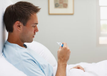 সঘনাই জ্বৰ উঠাটো কি ৰোগৰ লক্ষণ,  জানি লওক বিশেষজ্ঞই কি কয়…