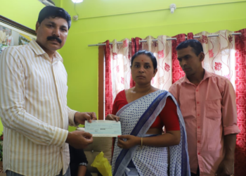 কথা দি কথা ৰাখিলে বিধায়ক ভৱেশ কলিতাই; ধৰ্মেন্দ্ৰ নাথৰ দুৰ্ভগীয়া পৰিয়ালক আগবঢ়ালে আৰ্থিক সাহায্য