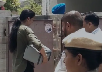 দুৰ্নীতিৰ অভিযোগত গ্ৰেপ্তাৰ আম আদমি পাৰ্টীৰ বিধায়ক