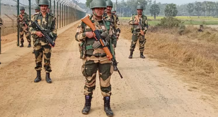 ভাৰত-পাক সীমান্তত BSFৰ হাতত ধৰা পৰিল পাকিস্তানী ৰেঞ্জাৰ