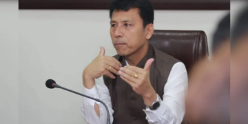 মণিপুৰত পুনৰ নতুন চৰকাৰ গঠনৰ তৎপৰতা; ৰাজ্যপালক সাক্ষাৎ BJP নেতাৰ