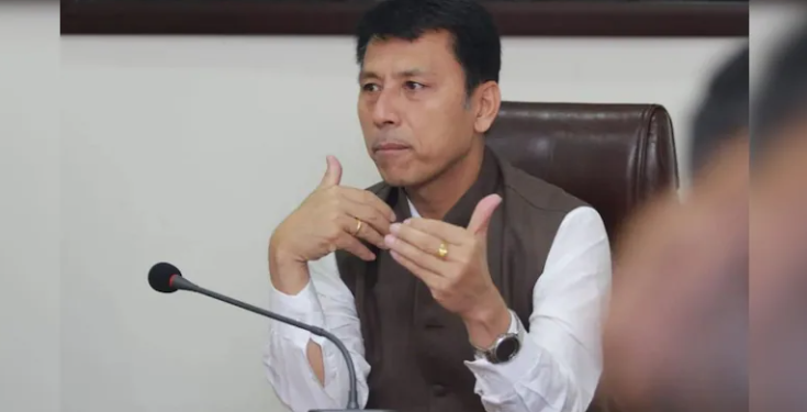 মণিপুৰত পুনৰ নতুন চৰকাৰ গঠনৰ তৎপৰতা; ৰাজ্যপালক সাক্ষাৎ BJP নেতাৰ