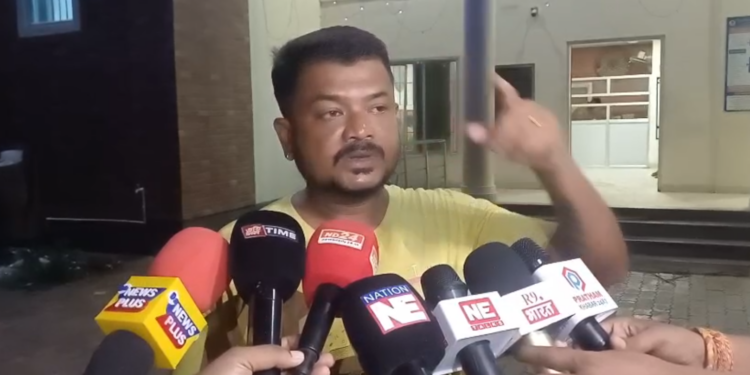 হোজাইত মাটি-বাৰী সংক্ৰান্তত যুৱকৰ সৈতে মা*ৰ*পি*টৰ ঘটনা