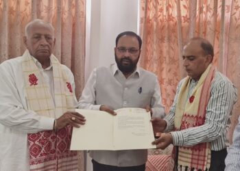 পেহেলগাম কাণ্ডত মৃত্যু হোৱা নৌ সেনাৰ লেফটেনেণ্ট বিনয় নাৰৱালৰ পৰিয়ালক অসম চৰকাৰৰ আৰ্থিক সাহায্য