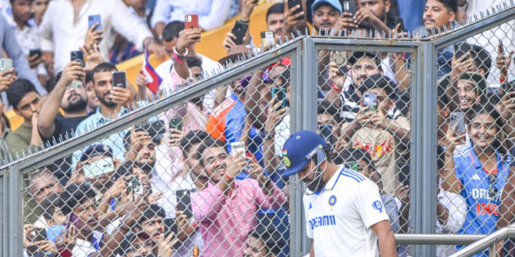 টেষ্ট ক্ৰিকেটৰ পৰা অৱসৰ লোৱা ৰোহিত শৰ্মাক বিশেষ সন্মান মুম্বাই ক্ৰিকেট এছ’চিয়েশ্যনৰ