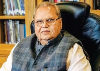 হাস্পতালত ভৰ্তি হৈ থকা জম্মু-কাশ্মীৰৰ প্ৰাক্তন ৰাজ্যপালৰ বিৰুদ্ধে CBIৰ চাৰ্জশ্বীট দাখিল